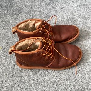 Mens Ugg boots in a size 9